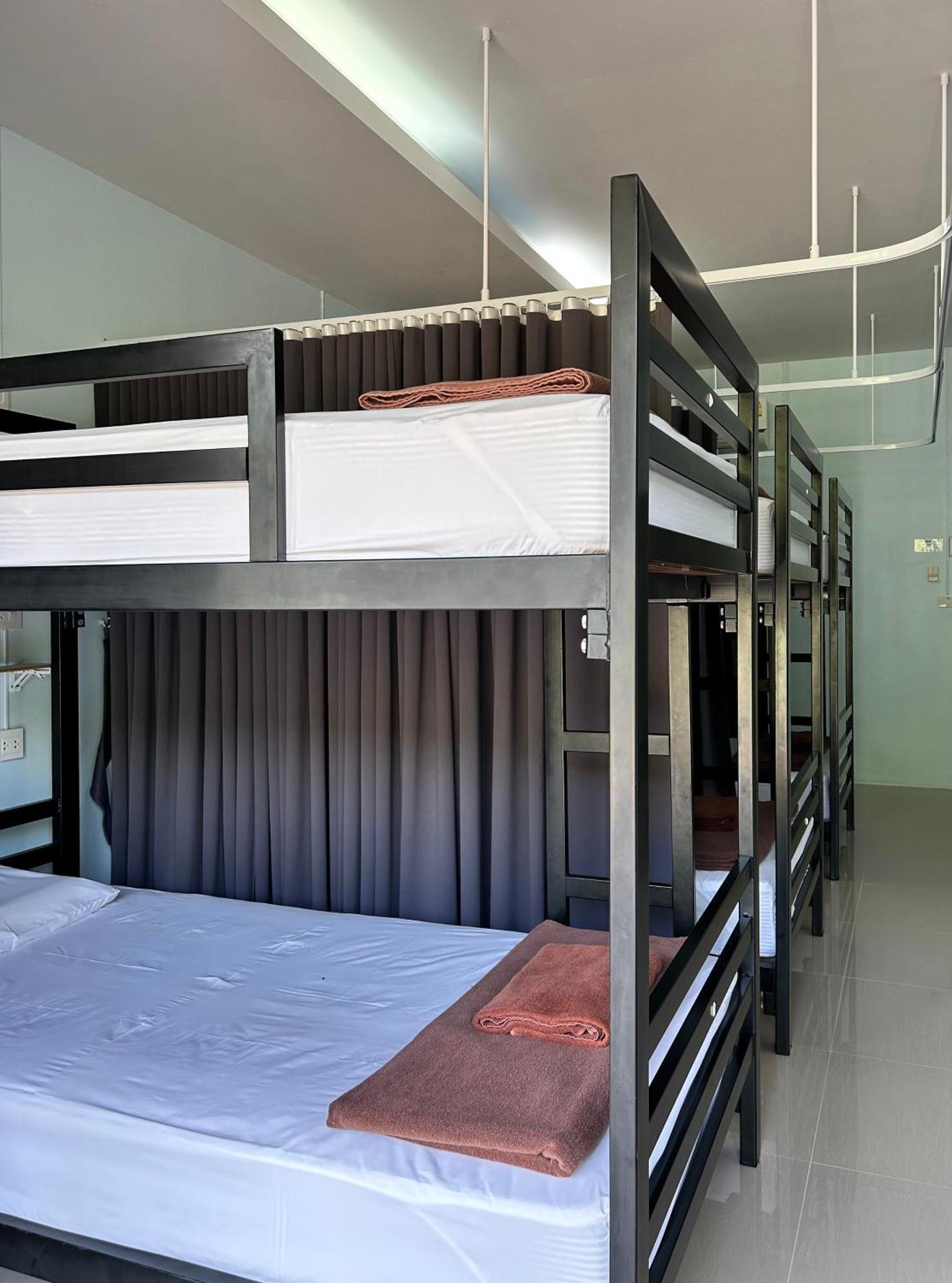 Khaosok Secret Hostel Khao Sok National Park Екстер'єр фото