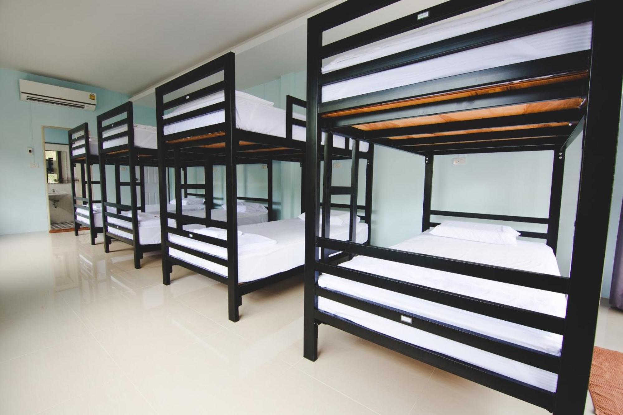 Khaosok Secret Hostel Khao Sok National Park Екстер'єр фото