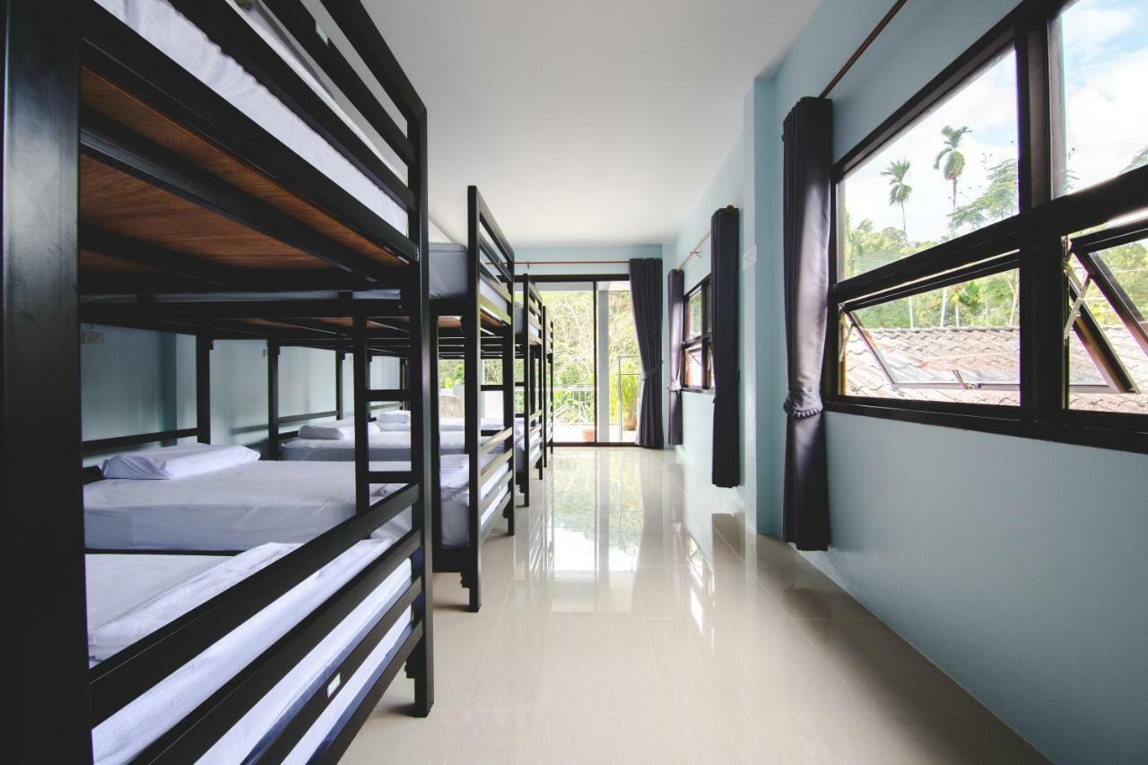Khaosok Secret Hostel Khao Sok National Park Екстер'єр фото