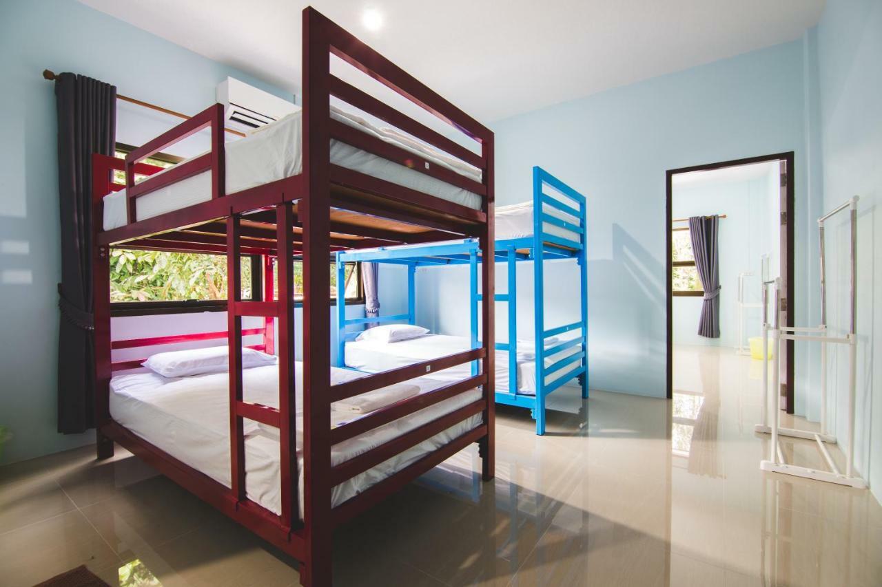 Khaosok Secret Hostel Khao Sok National Park Екстер'єр фото
